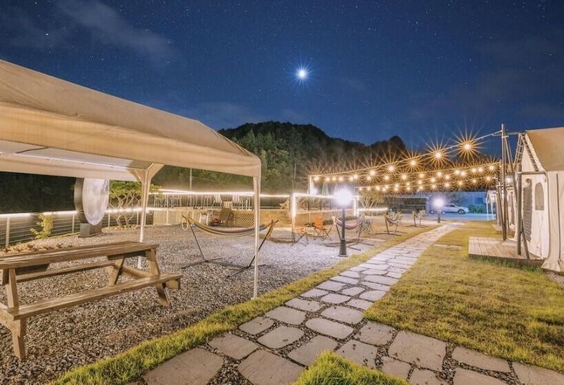 פנסיון Gapyeong Cheongchun Glamping & Caravan