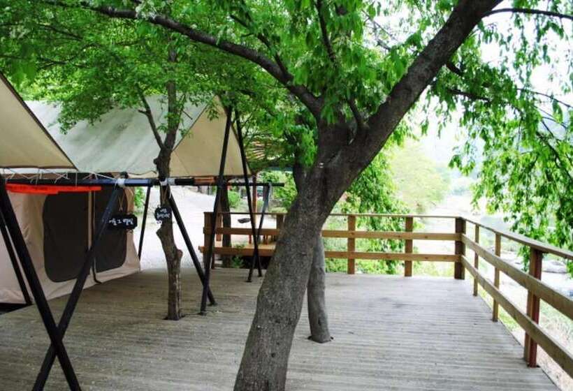 פנסיון Gapyeong Yongsu Greenland Glamping