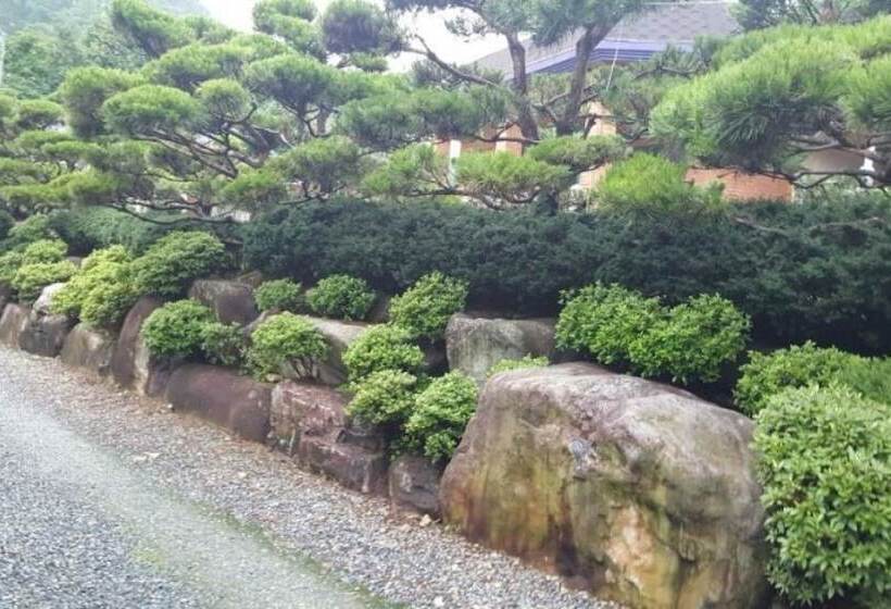 Wanju Haneurarae Cheotjip Pension