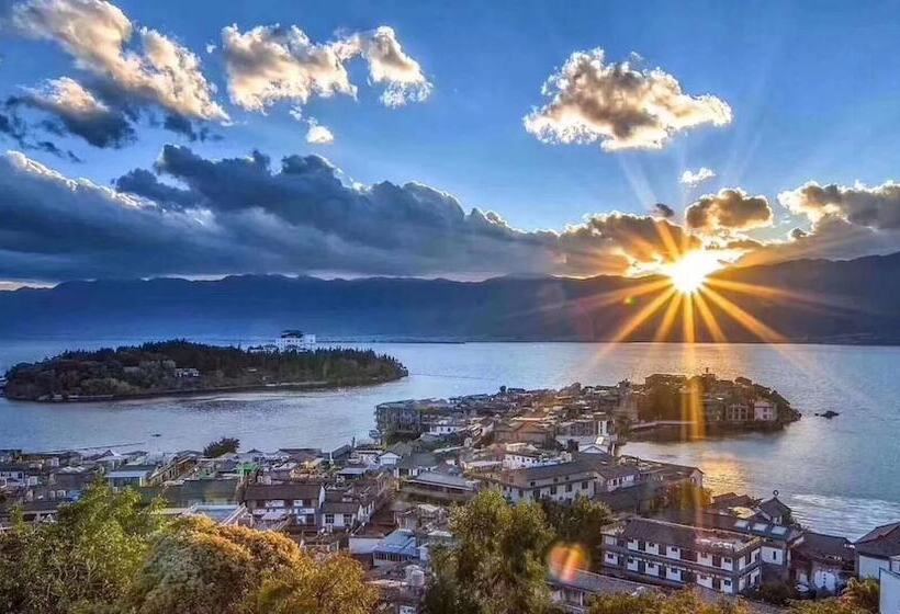 فندق Dali Art Golf