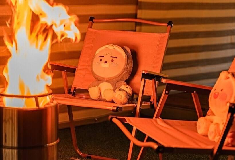 Namhae Dangdangi Dog Pension Blue