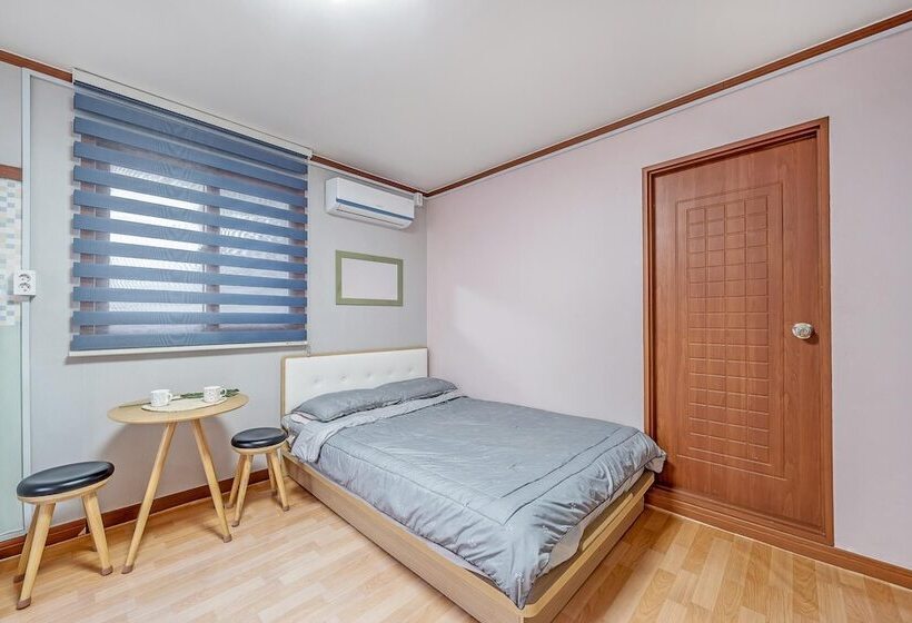 Namhae Dalddenuenbada Pension