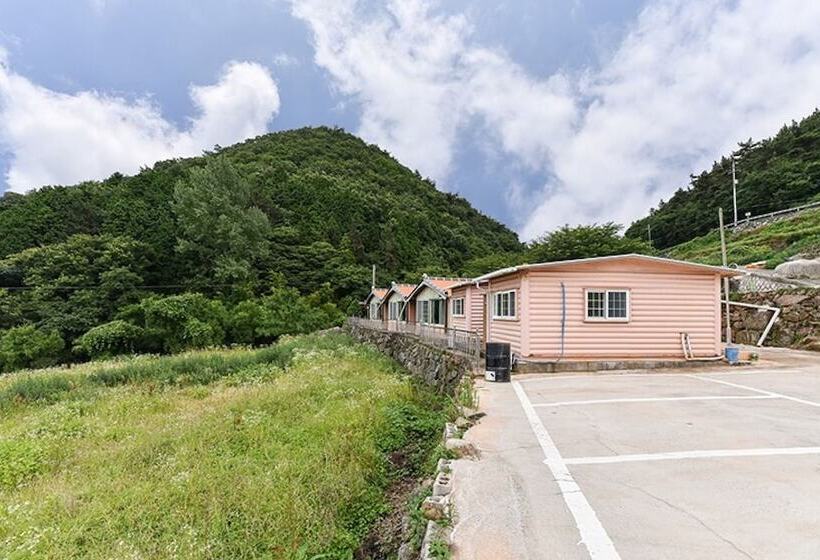 Namhae Yanghwahwangto Pension