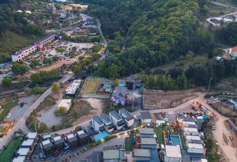 Pensione Gapyeong Dior Pool Villa