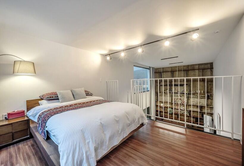 Pensão Gapyeong Dangdangi Pet Poolvilla Blue