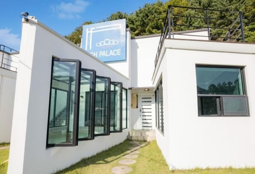 פנסיון Gapyeong High Palace Pool Villa