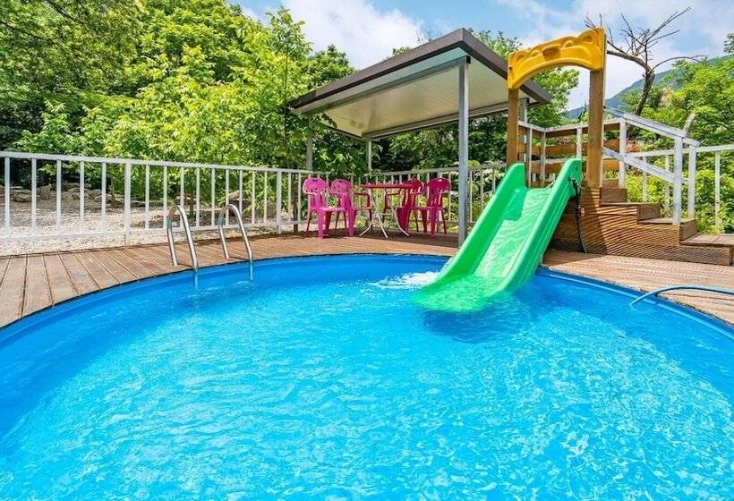 膳宿费 Gapyeong Pogny Kids Poolvilla