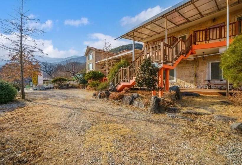 بنسيون Hamyang Jiri Resort Bed And Breakfast