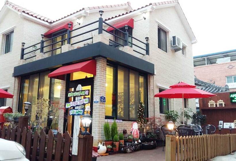 Pensionat Jeonju Poet & Zzamong Guesthouse