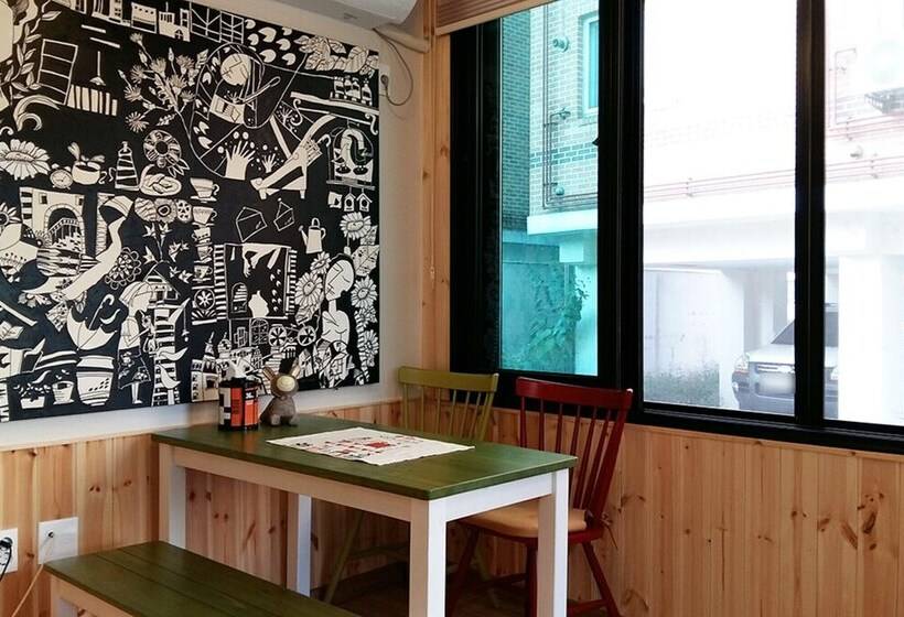 Pensionat Jeonju Poet & Zzamong Guesthouse