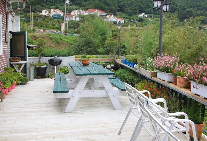 بنسيون Namhae Guest House Mi