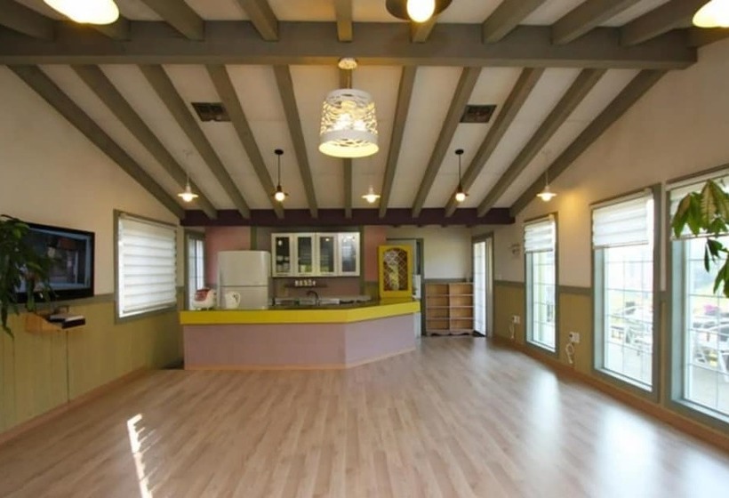 Taean Secret Garden Pension