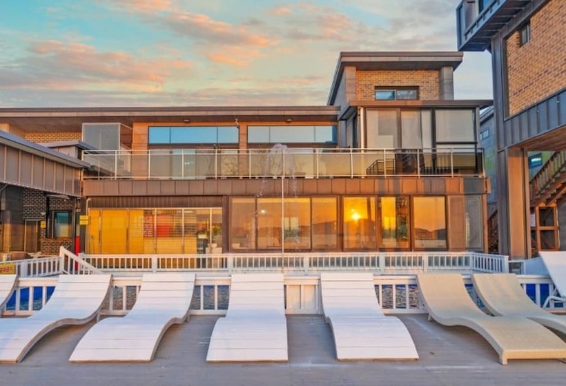 ペンション Taean Sunstone Pool Villa