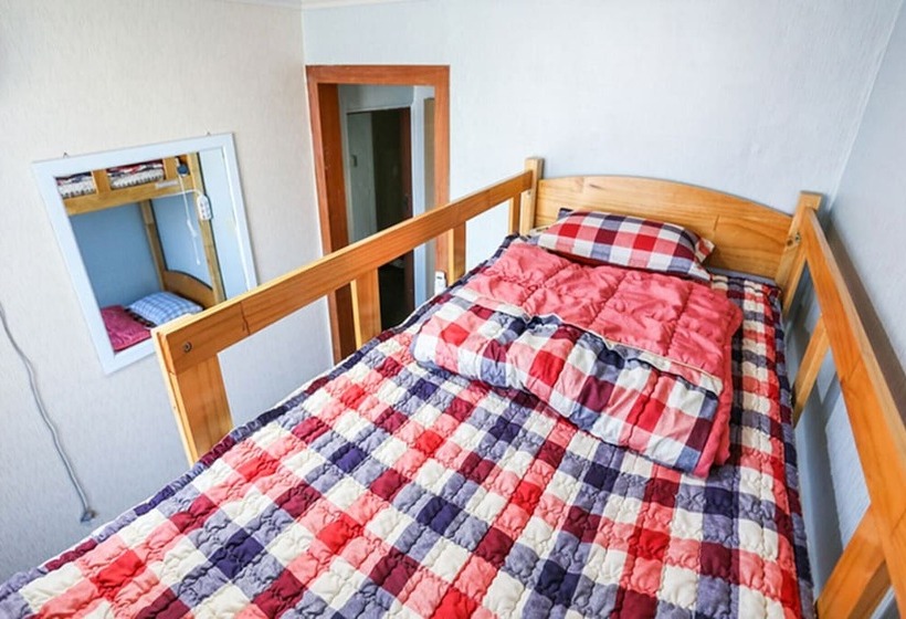 بنسيون Tongyeong Gooreum Guest House