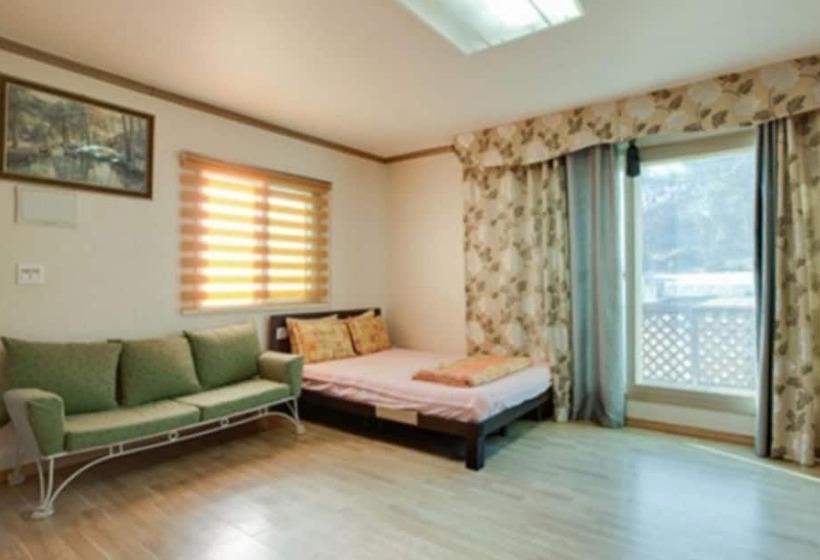 Taean  Gold House Pension