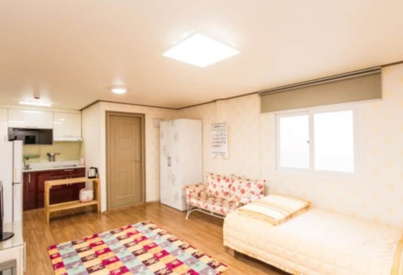 Taean  Gold House Pension