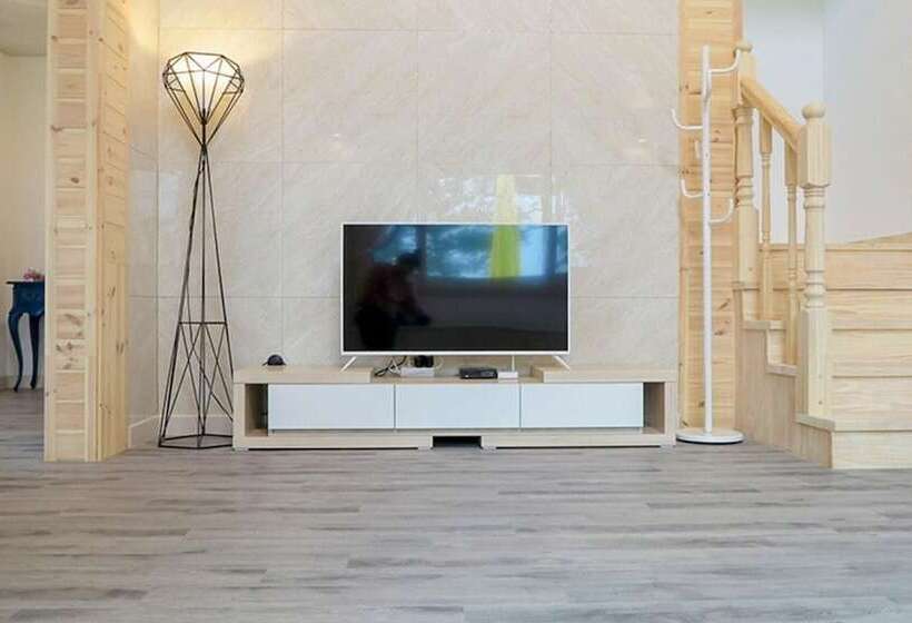 Yangyang Mono Tree Pension