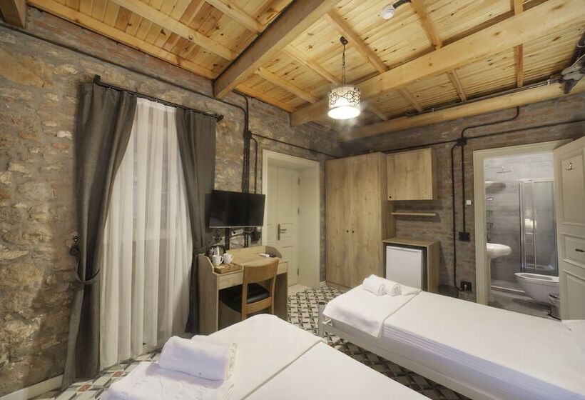 فندق Avlulu Konak Kucukkoy