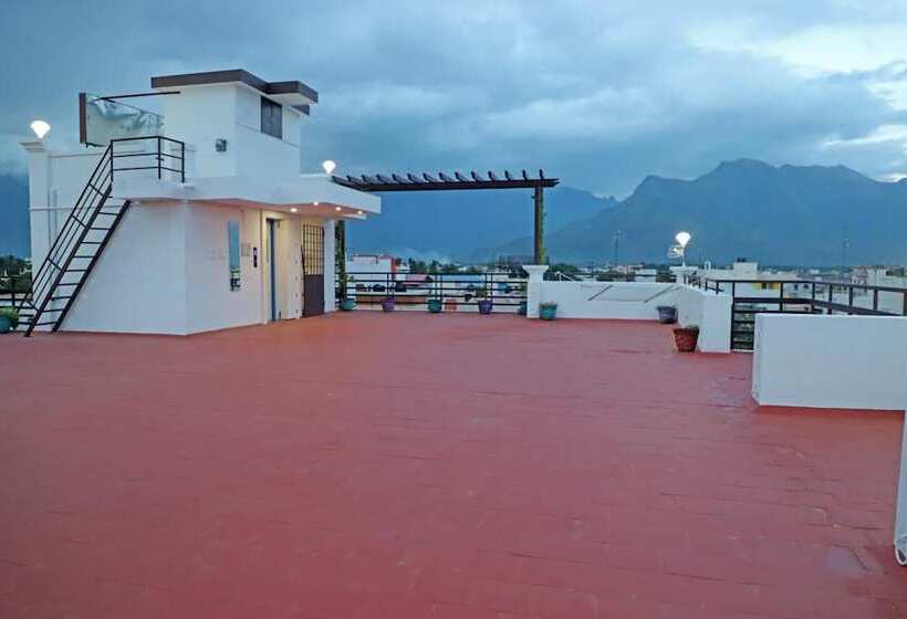 בית מלון כפרי Kumaran Kudil   New Family Home Stay Vl Bodinayakkanur, Theni