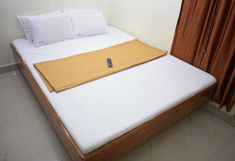 هتل R.m Guest House