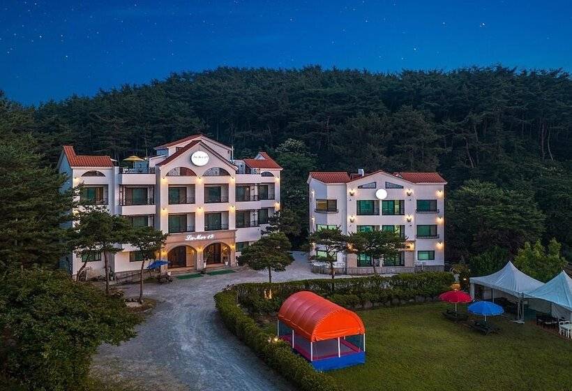 Мотель Taean Anmyeondo La Mer 19