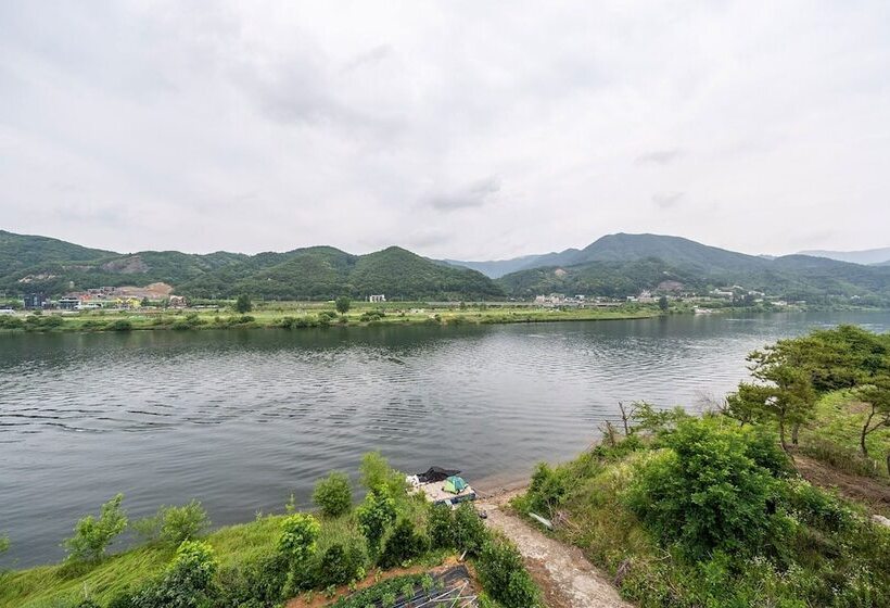 מוטל Cheongpyeong Carib