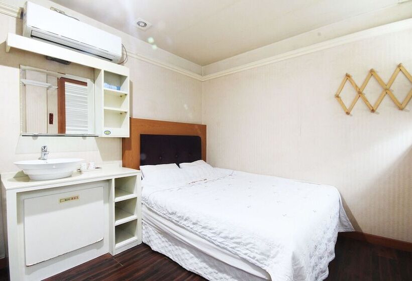 فندق على الطريق Gimcheon Romance
