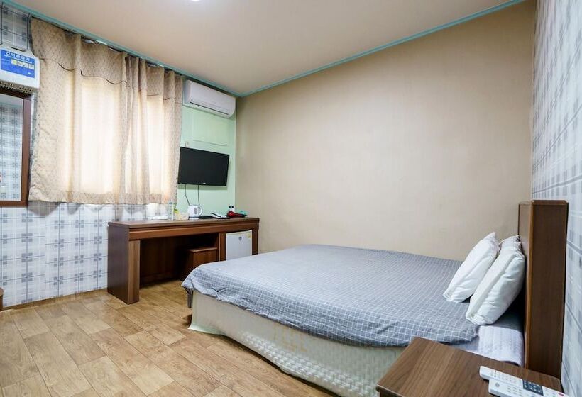 汽车旅馆 Hongcheon Cello