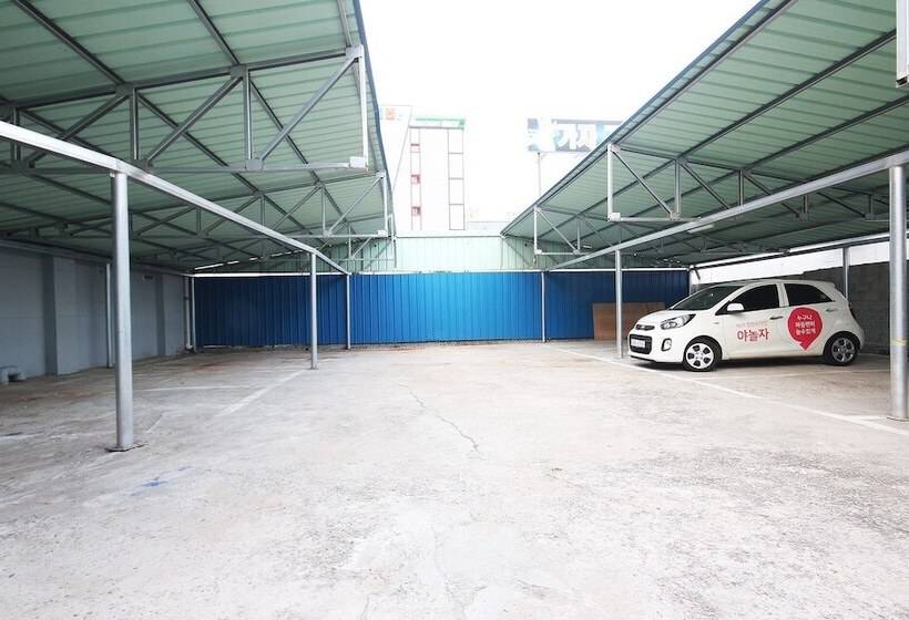 מוטל Iksan Hotel Banditburi