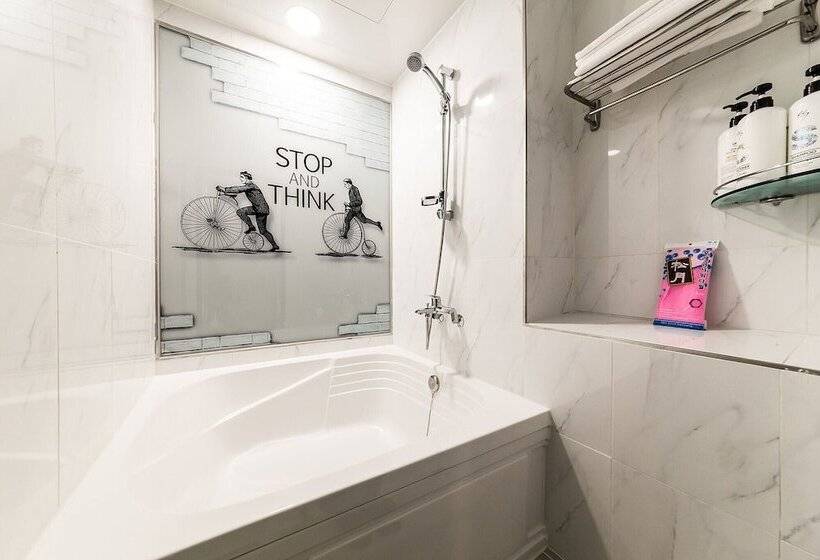 מוטל Indeokwon Cello