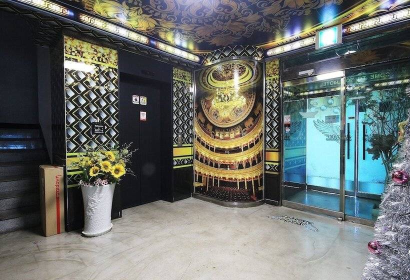 فندق على الطريق Jeonju Deokjindong Hotel Soul