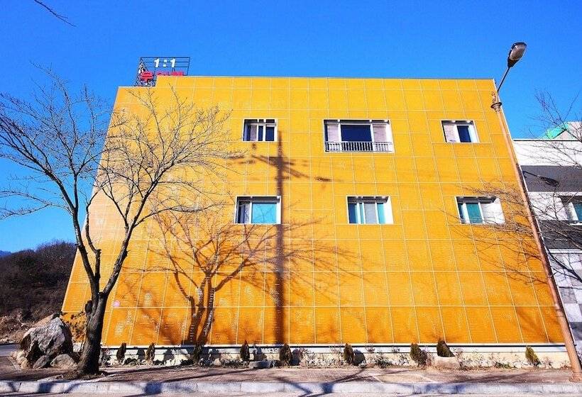 فندق على الطريق Mungyeong Myeongpum Hotel Geonilla
