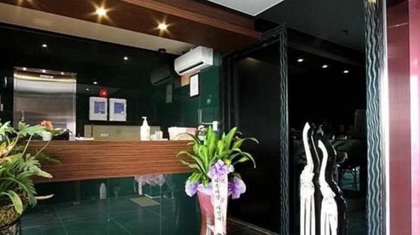 فندق على الطريق Secret Hotel Paju