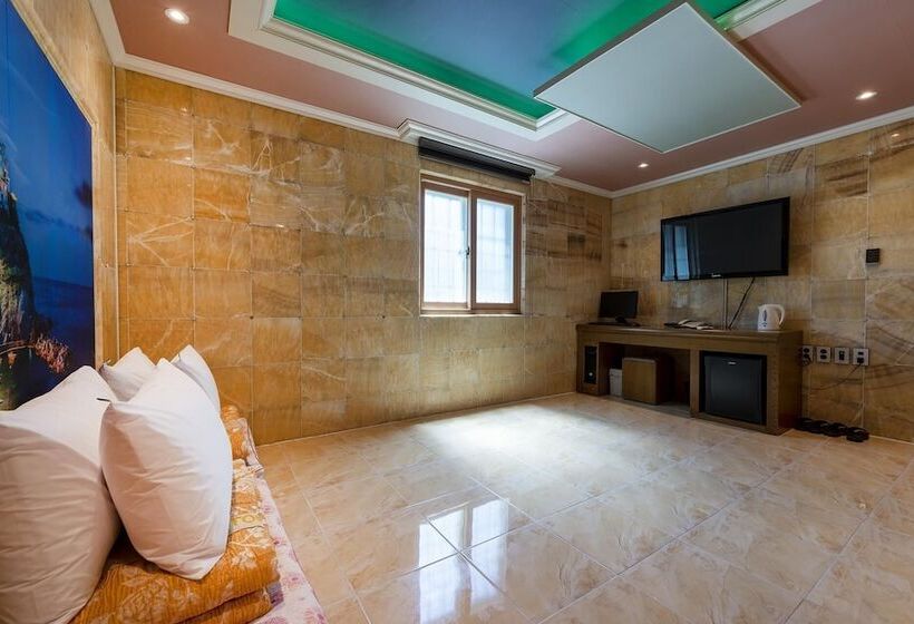 モーテル Tongyeong Hotel Opera