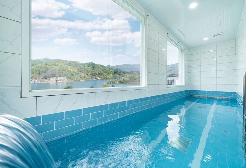 Pensão Gapyeong Grang Narang Pool Villa