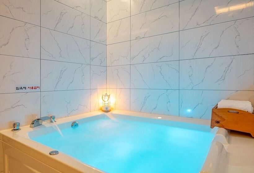 Pensão Gapyeong Grang Narang Pool Villa