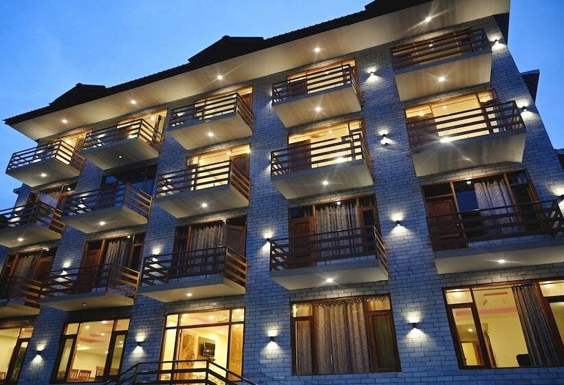 Hotel Treebo Dev With Valley View, Mall Road