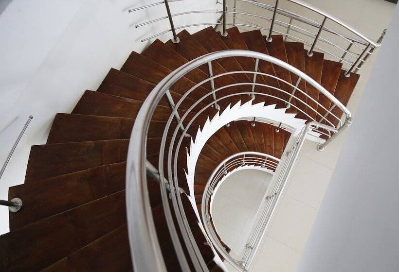 Ananthi Hotels