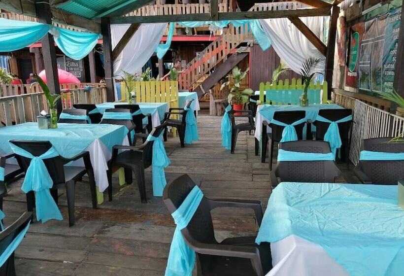 Hostal & Restaurante Bar Xtream