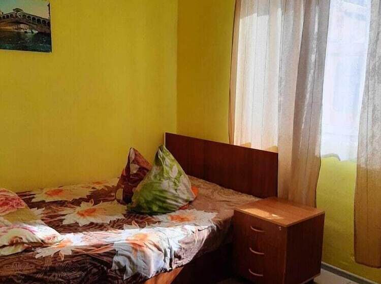 Hostel Avrora