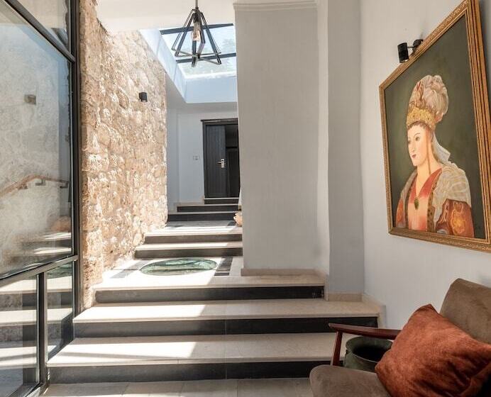 هتل La Regina Veneziana Guest House & Cafe