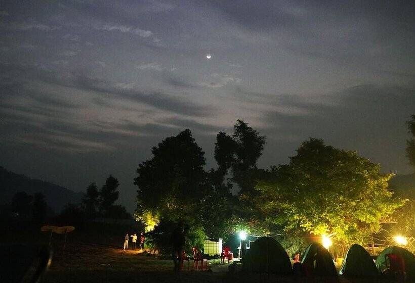 호텔 Moustache Kamp Kalakund