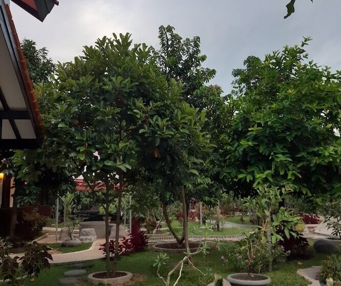 هتل Pesona Osing Resort By Ziri