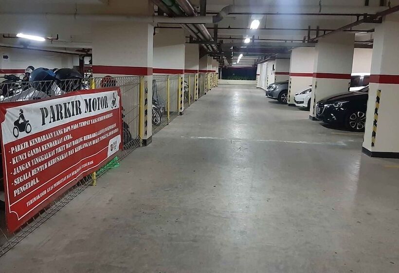 هتل Quade Stay At Serpong Greenview