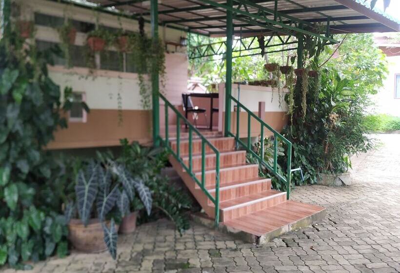 호텔 Rattikanchana Resort