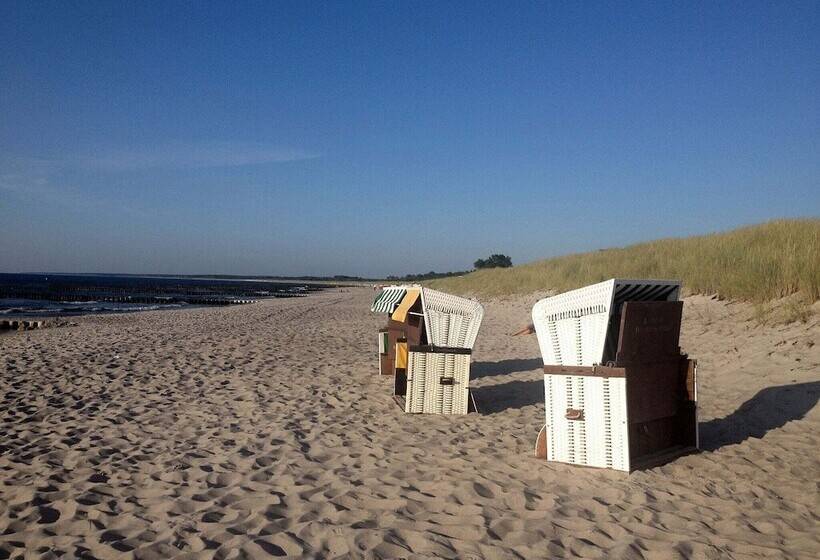 Schoenes Modernes Ferienhaus Am See