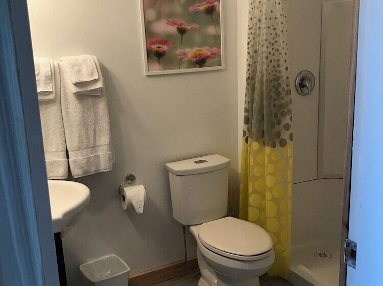 מוטל Jasper Way Inn Resort & Campground
