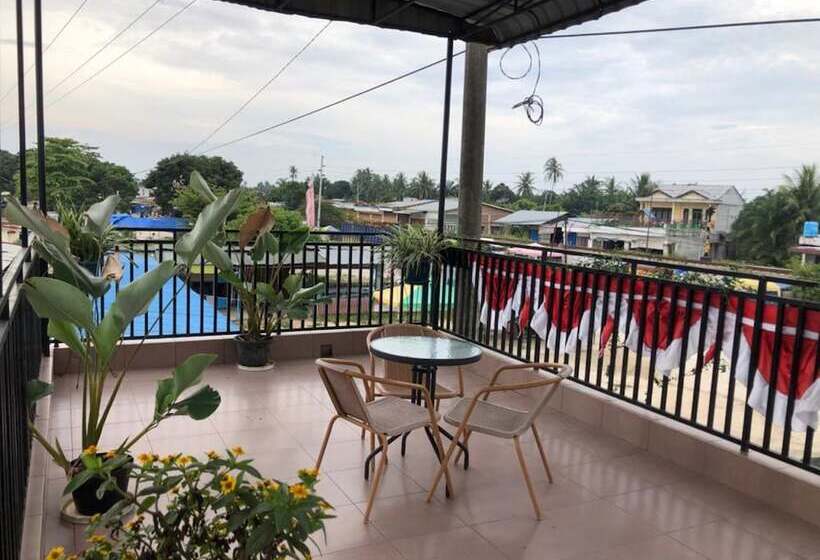 بنسيون Guest House Nasyauqi Kuala Tanjung