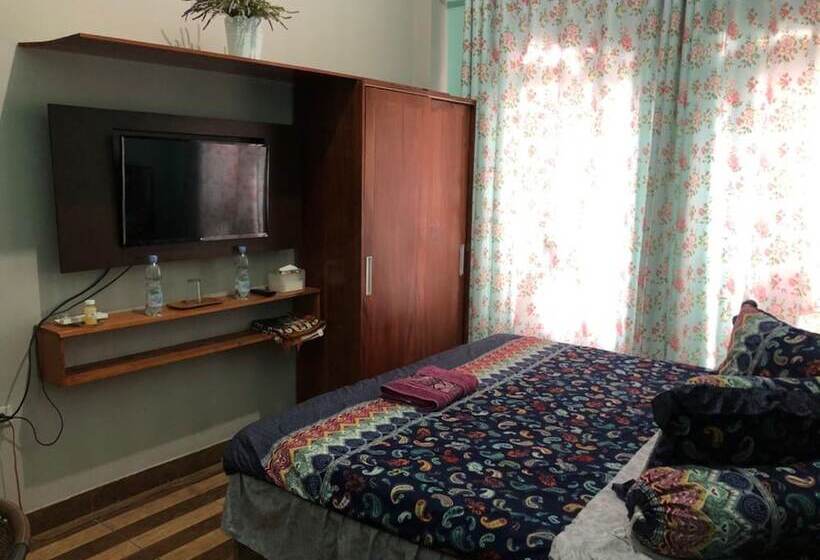 بنسيون Guest House Nasyauqi Kuala Tanjung