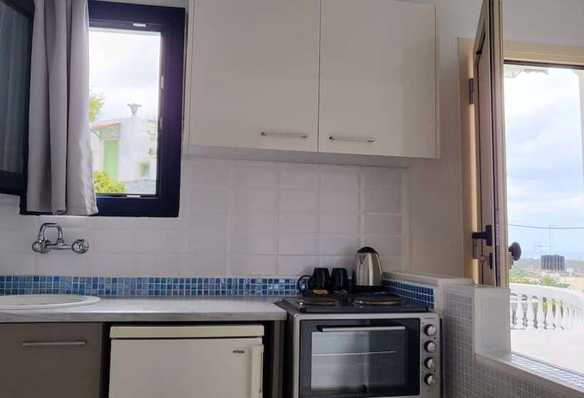 Пансион One Private Studio Full View